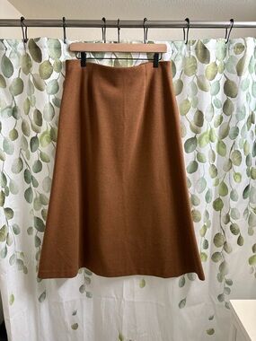 Uniqlo A-Line Midi Skirt in Warm Brown